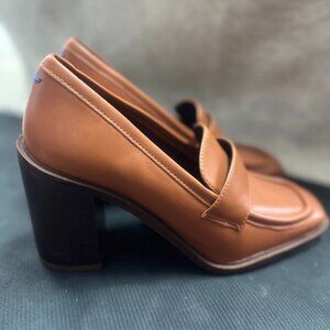 👞 Franco Sarto Camel Heeled Loafers – Size 7 (New Without Tags) 👞
